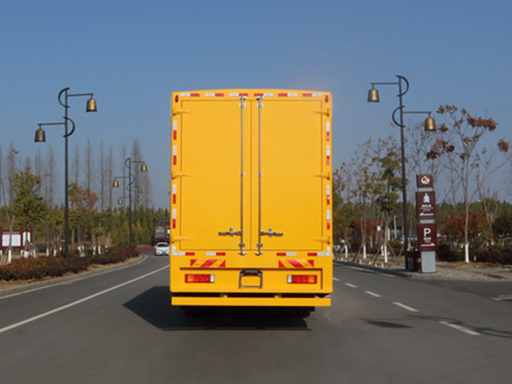 東風(fēng)天錦KR電源車(chē)
